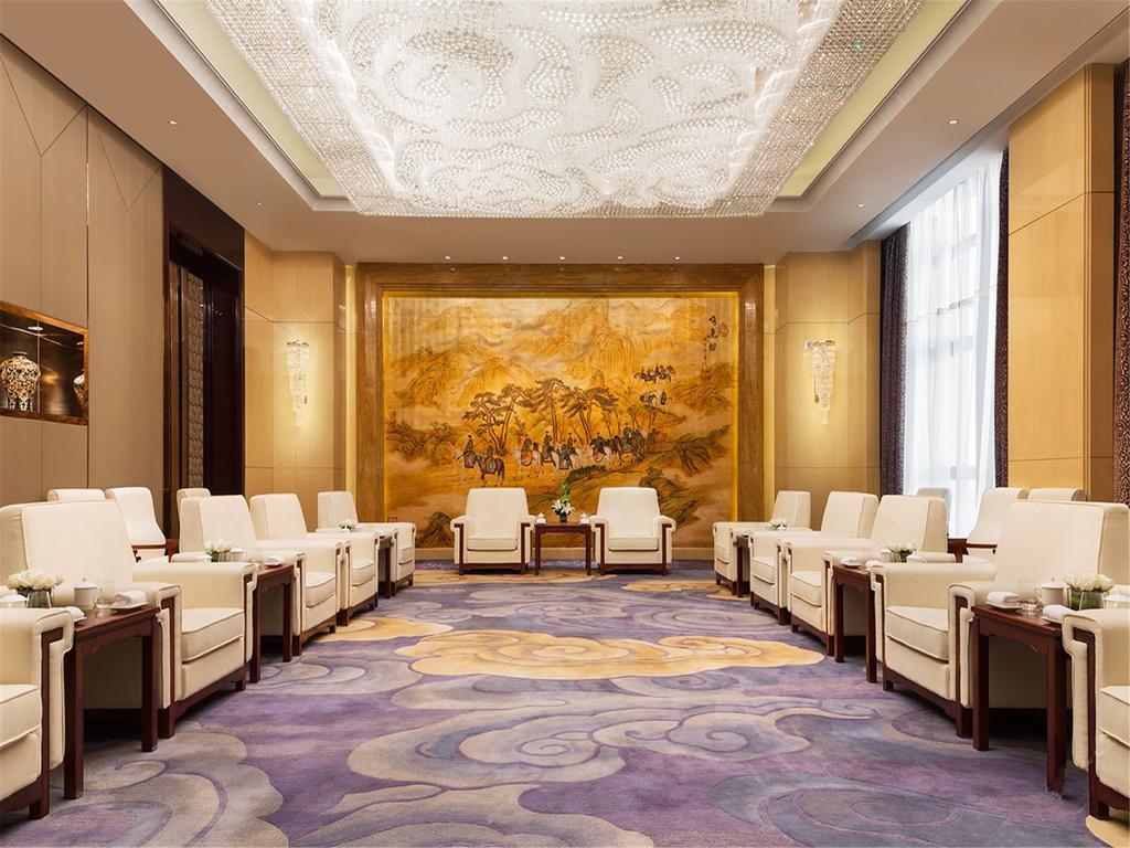 מלון Fushun  Wanda Realm Fushun מראה חיצוני תמונה